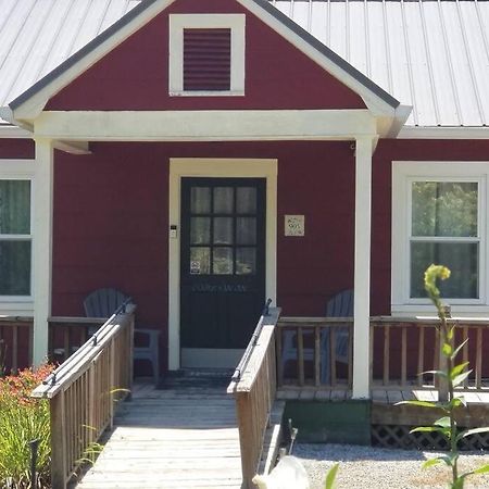 Charming Cottage In Morganton With Ample Parking Экстерьер фото